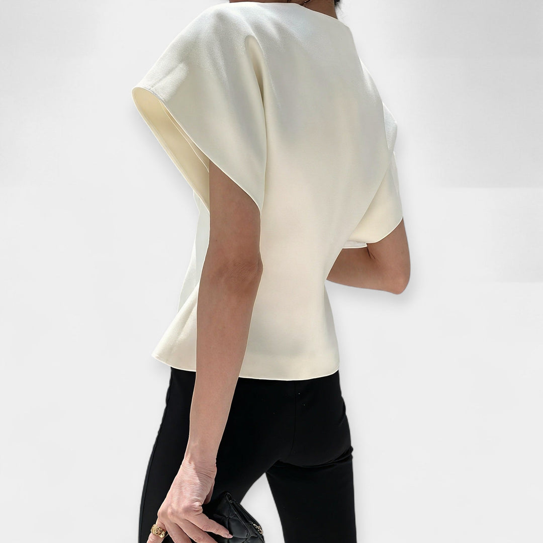 Κομψό Top με Minimal Σχεδιασμό