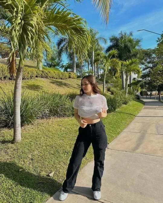 JADWIGA – ADJUSTABLE WOMEN’S CARGO PANTS