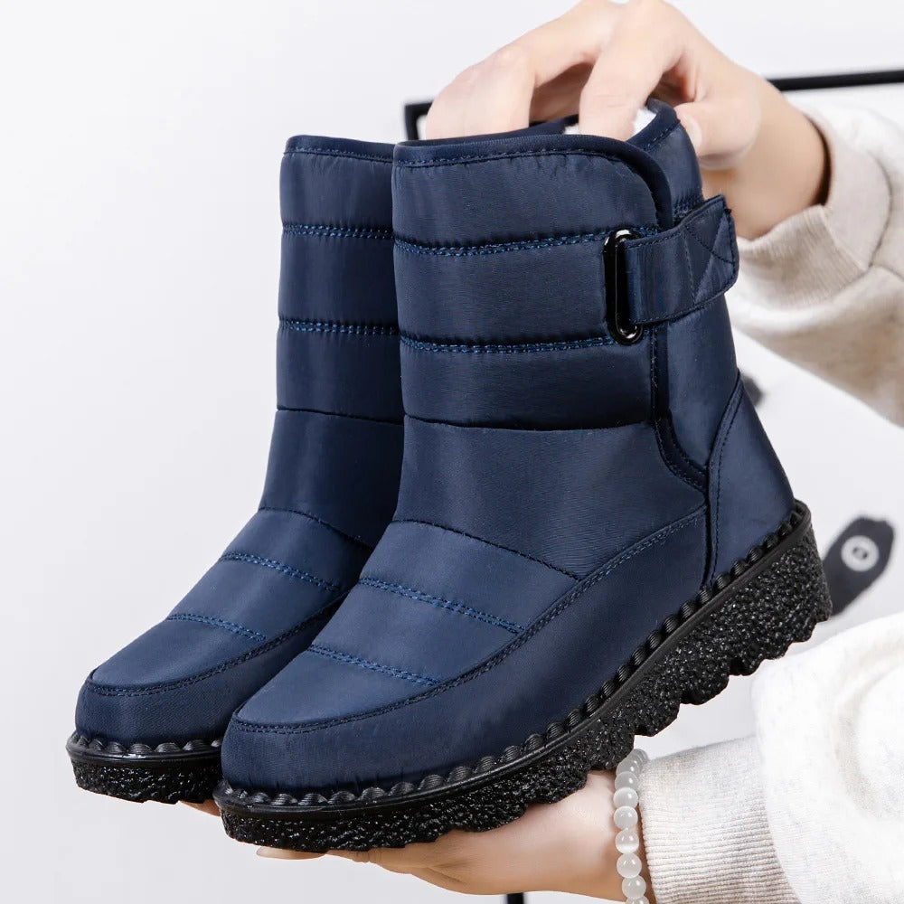Women's cozy padded snow boots